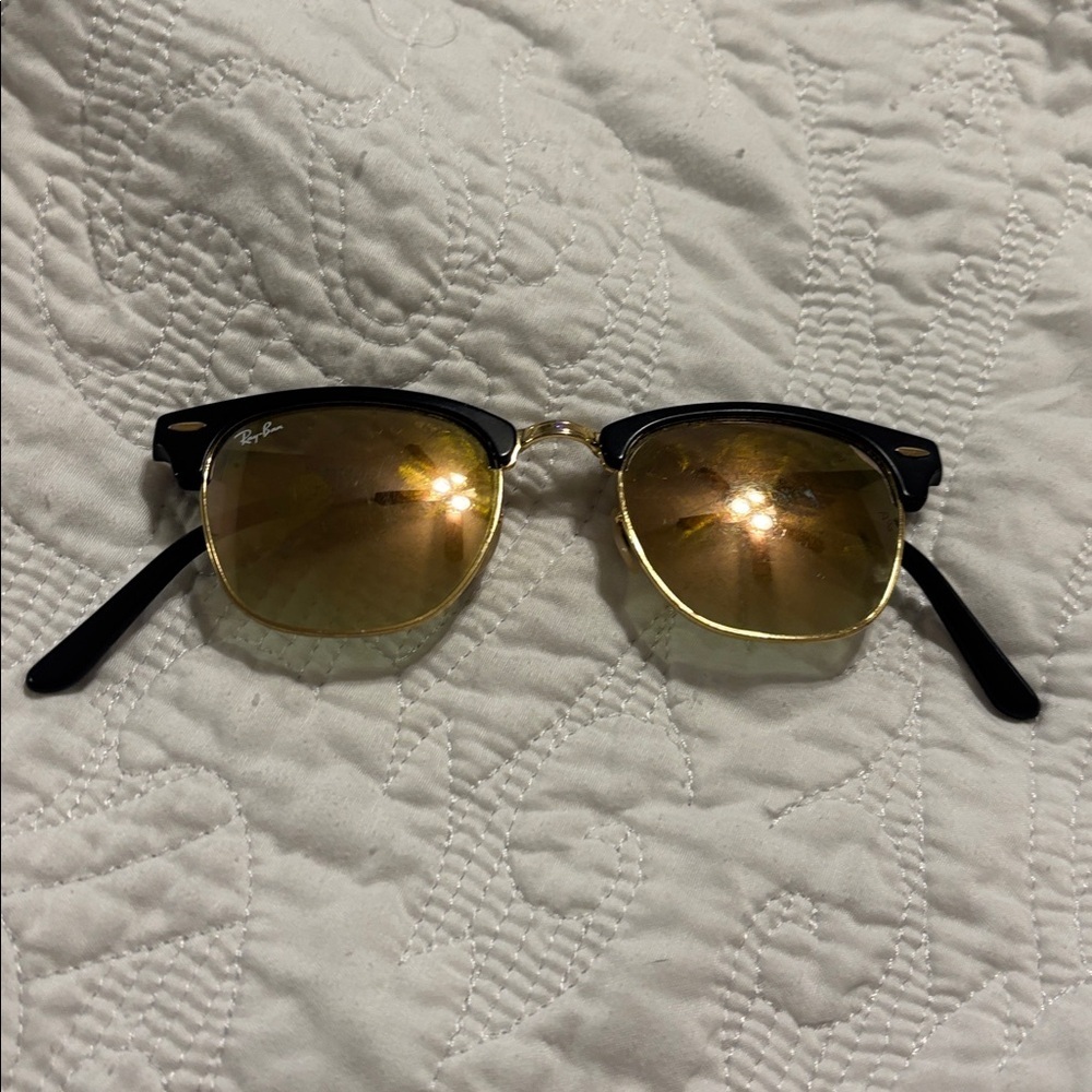 Ray-Ban Black Frame with Gold Mirror Lenses foldable